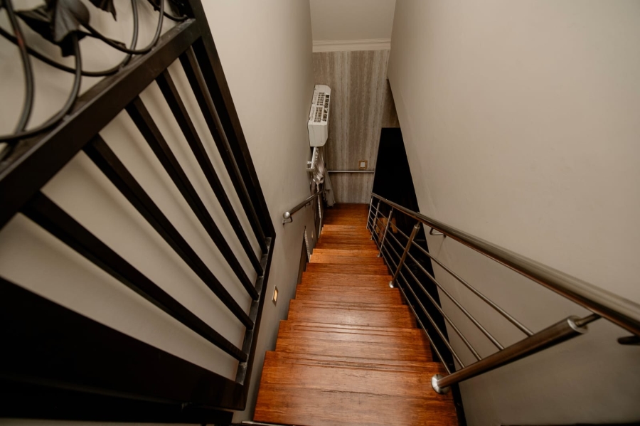 5 Bedroom Property for Sale in Baillie Park North West